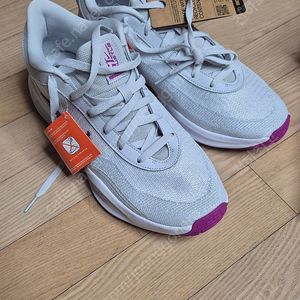 나이키 남성 G.T. 허슬 아카데미 EP 퓨어플래티넘푸시아 300mm