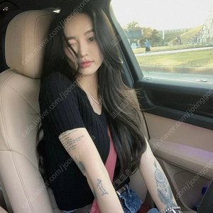 새상품)페일제이드 브이넥리브드반팔니트 블랙