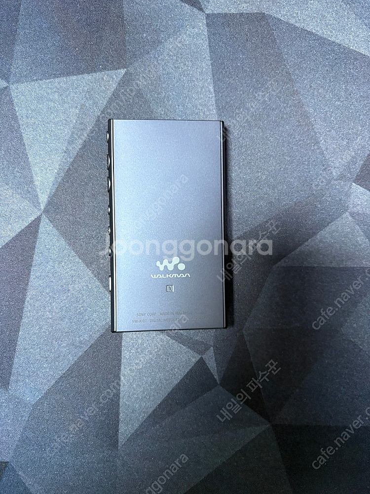 SONY 워크맨 NW-A107 64G 팝니다.--1