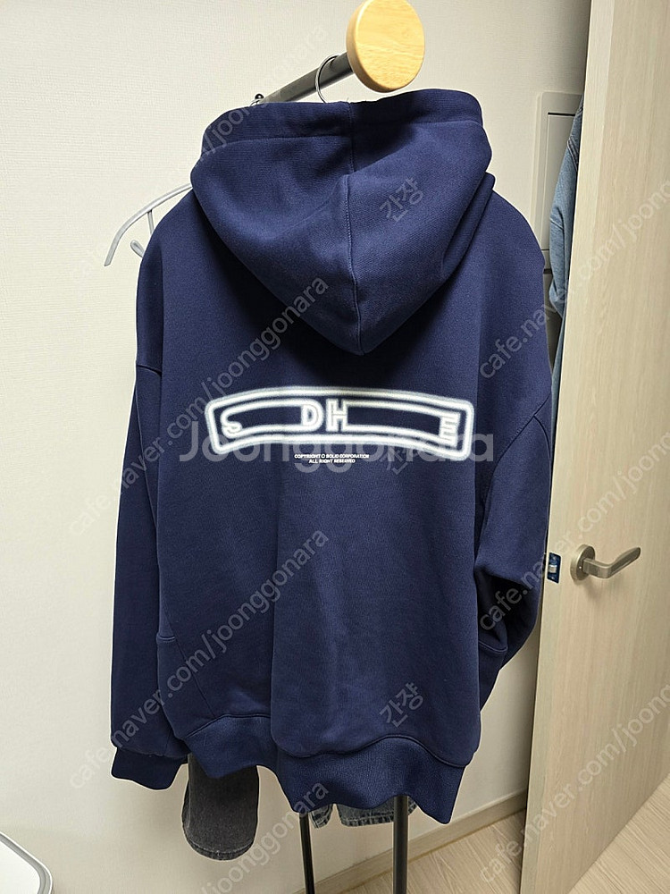 솔리드옴므 / 22SS 네이비 백로고 후드/ 48--1