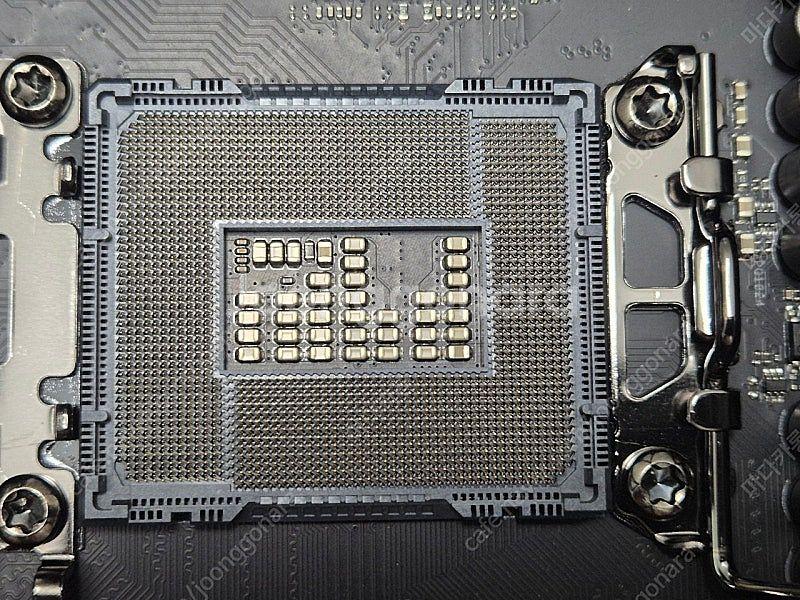 ASUS ROG Maximus Z690 HERO 판매--5