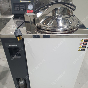 Auto Clave 고압멸균기 여러대 판매 합니다.