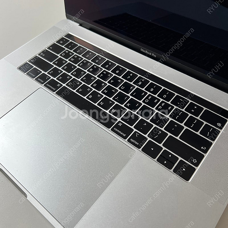맥북 프로 2018 15인치 16GB 512기가--3