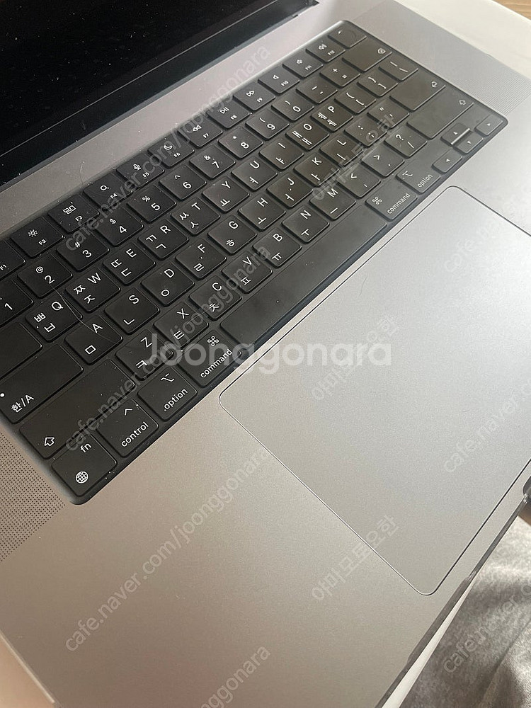 M2 맥북프로 16인치 32GB 1TB 스페이스그레이--1