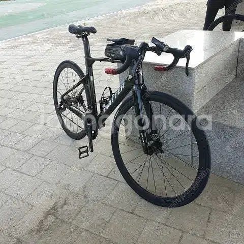 트위터 로드자전거 R10 RS24단 블랙 팝니다.--0