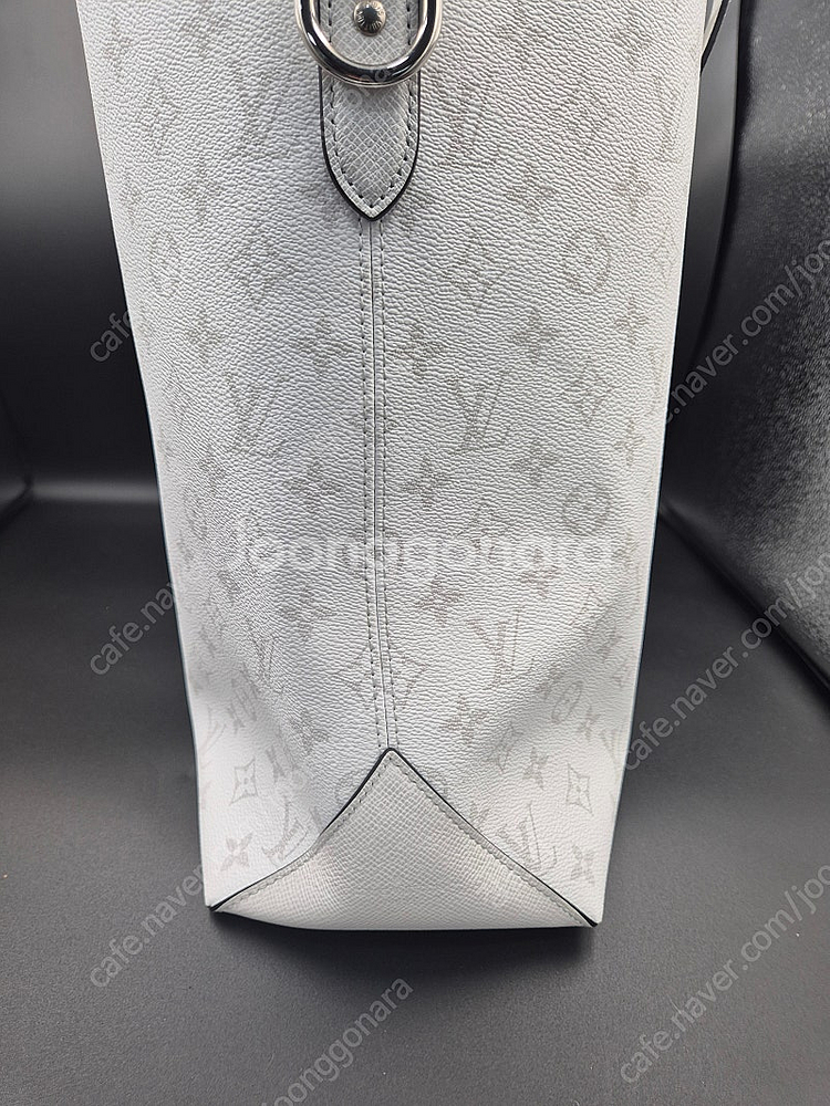 급처 루이비통 카바스 위켄드 도트백 팝니다--6