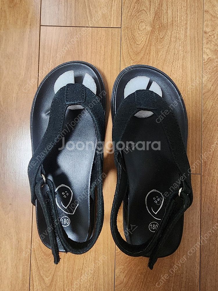 어쩌면잘 쪼리 새상품 180--0