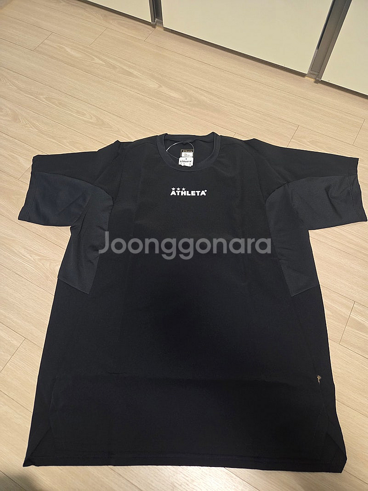 아슬레타 쿨닷 트레이닝탑 L 새상품 판매합니다.--0