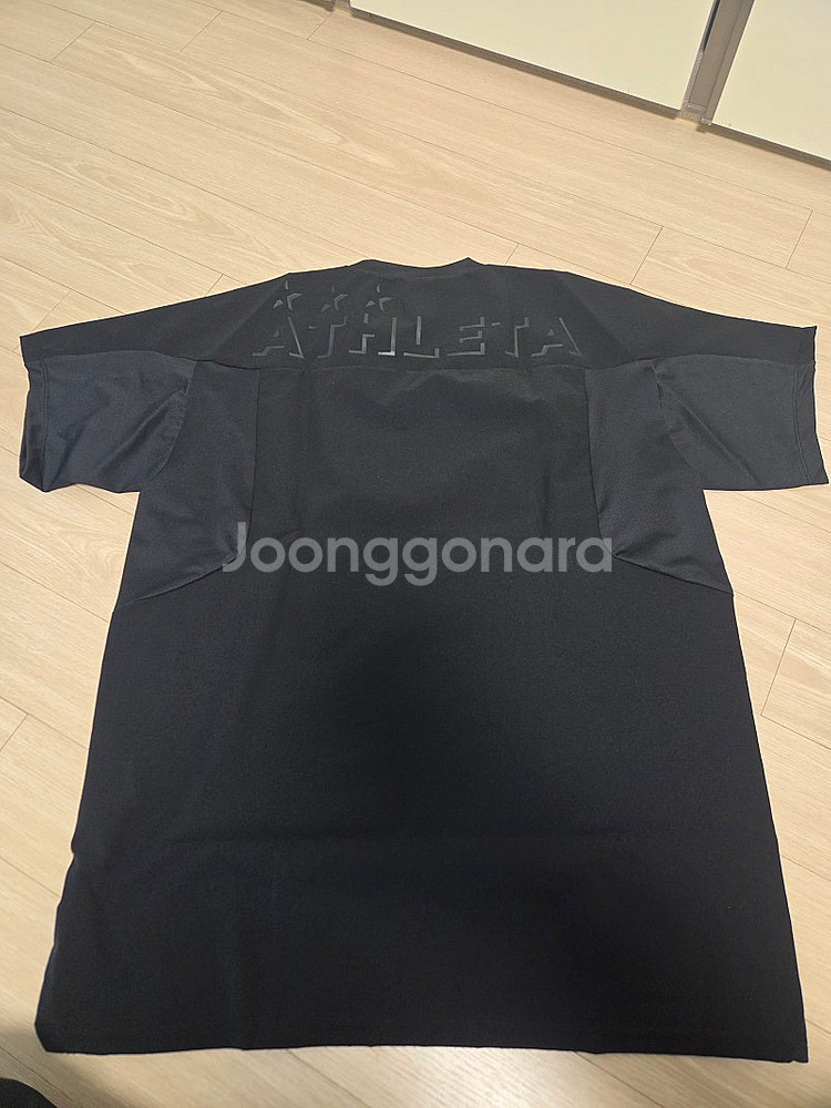 아슬레타 쿨닷 트레이닝탑 L 새상품 판매합니다.--1