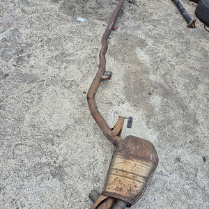 BMW F10 벤츠 W205 파이프커버 순정 머플러 판매합니다.