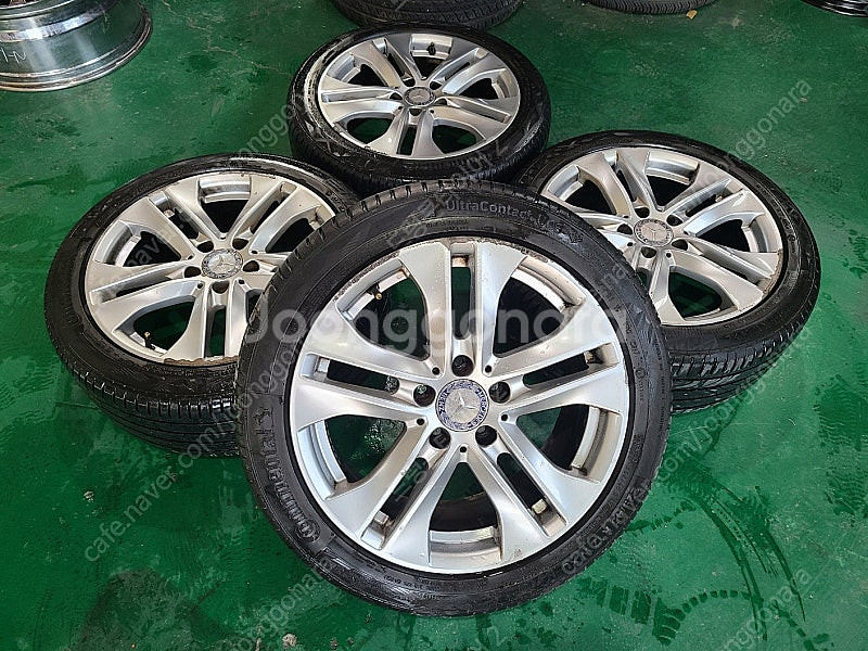 ♡벤츠 w204 중고 17인치 휠 타이어 판매합니다--0