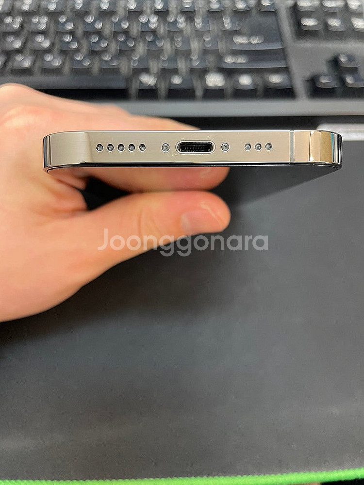 아이폰13프로 블랙 128GB 배터리97% 상태좋은 중...--5
