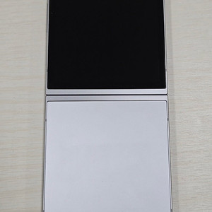 갤럭시 Z플립6 그레이색상 512용량 새상품컨디션 초S급 단말기 68만 판매합니다