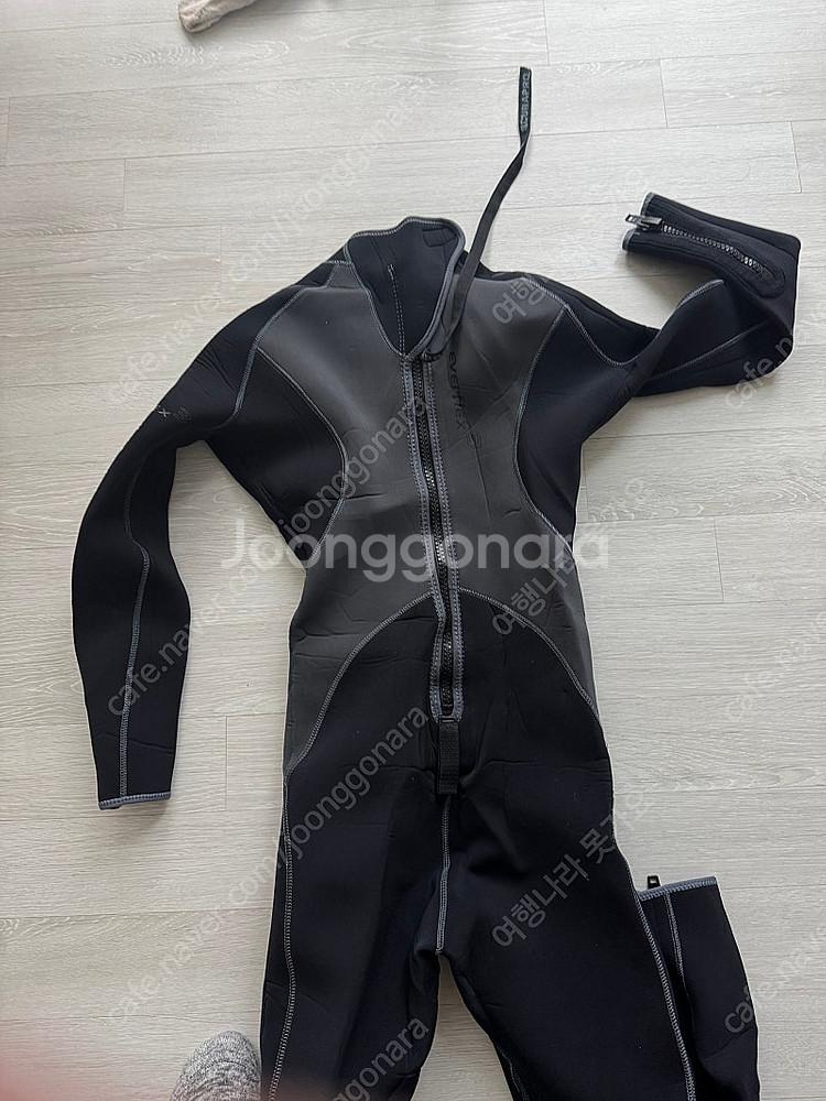 SCUBAPRO 스킨스쿠버 슈츠 M50 팝니다--2