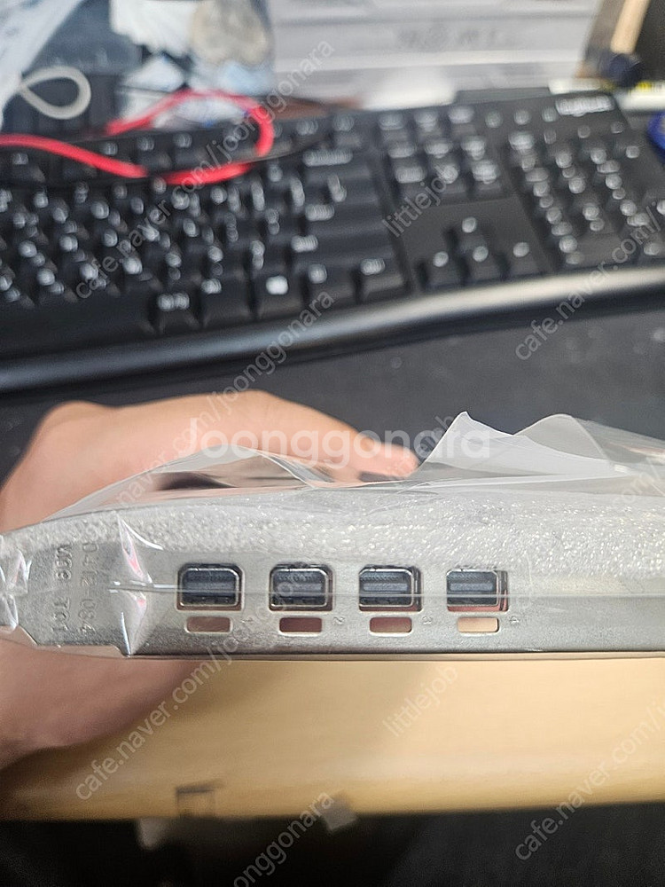 그래픽카드 P1000 4g 판매합니다.--1