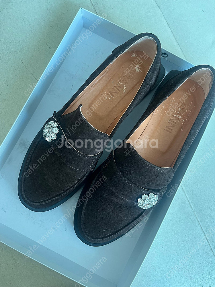 가니 스웨이드 로퍼 37--0