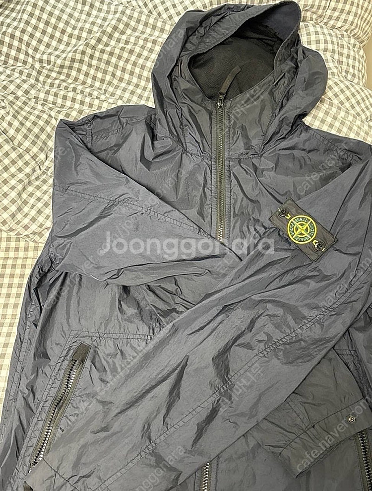 스톤아일랜드 크링클랩스 바람막이 23ss m--0