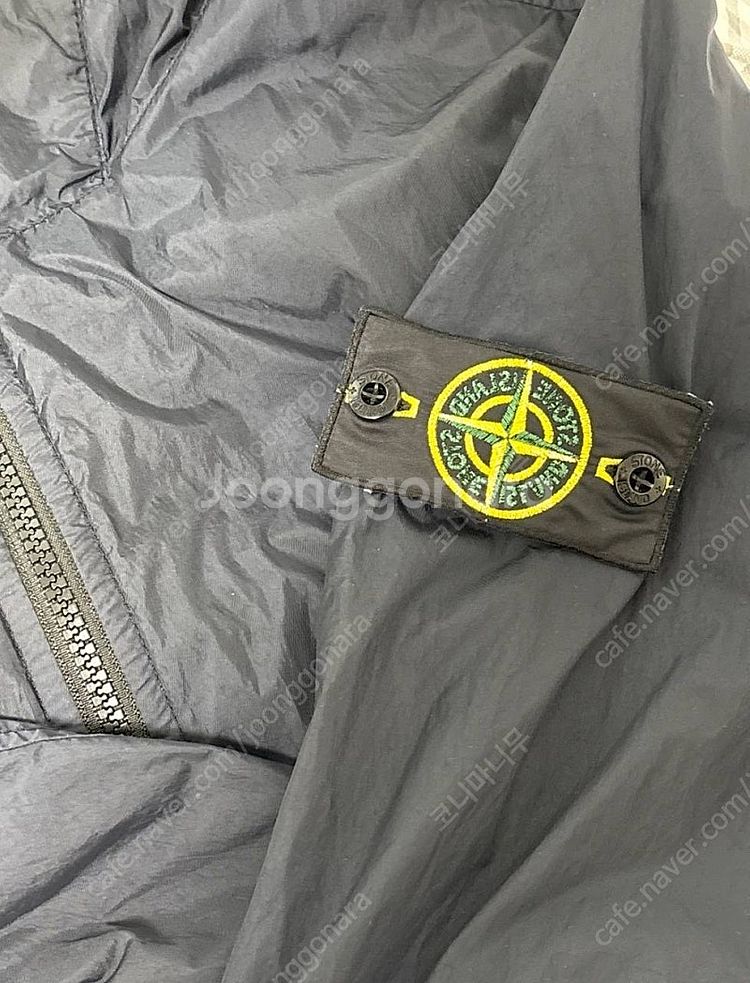 스톤아일랜드 크링클랩스 바람막이 23ss m--1
