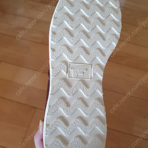 레드윙 목토8138 270 판매합니다.