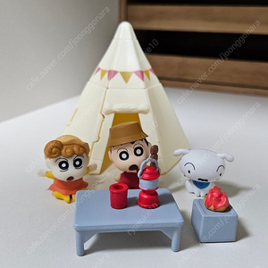 짱구 캠핑 피규어[짱구,짱아,흰둥이,텐트]