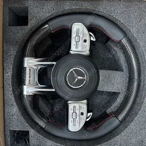 벤츠 w222 후기형 장착한 amg 핸들팝니다