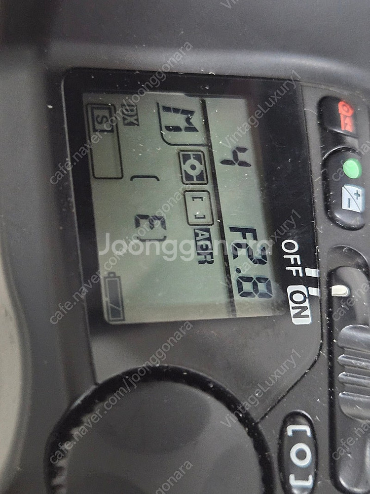 니콘 F90X바디와 35-70 2.8D세트와, F50세...--4