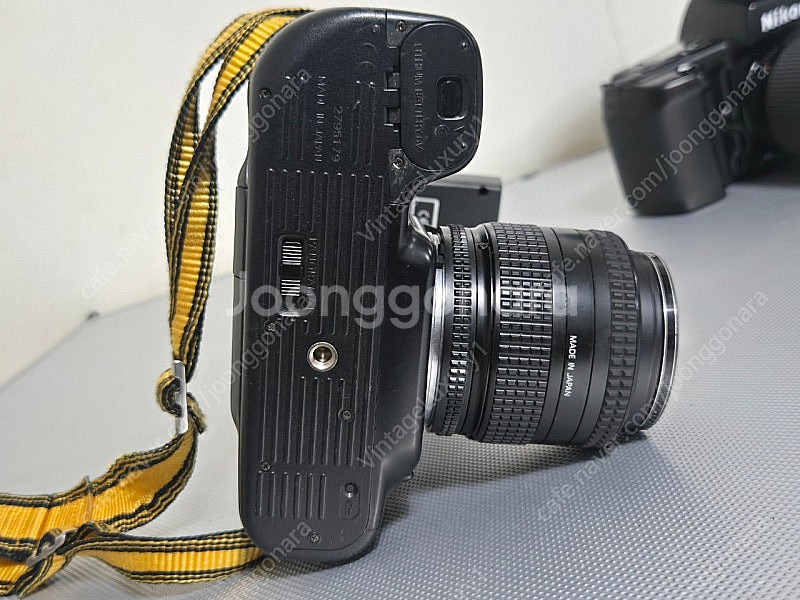 니콘 F90X바디와 35-70 2.8D세트와, F50세...--9