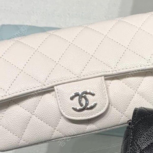 샤넬 선글라스백 화이트 AP2044 구매해요!