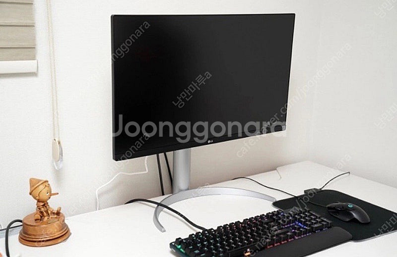 LG 4K 모니터. 27ul850n.--0