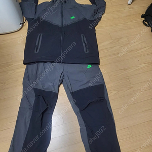 나이키 윈드러너셋업팝니다