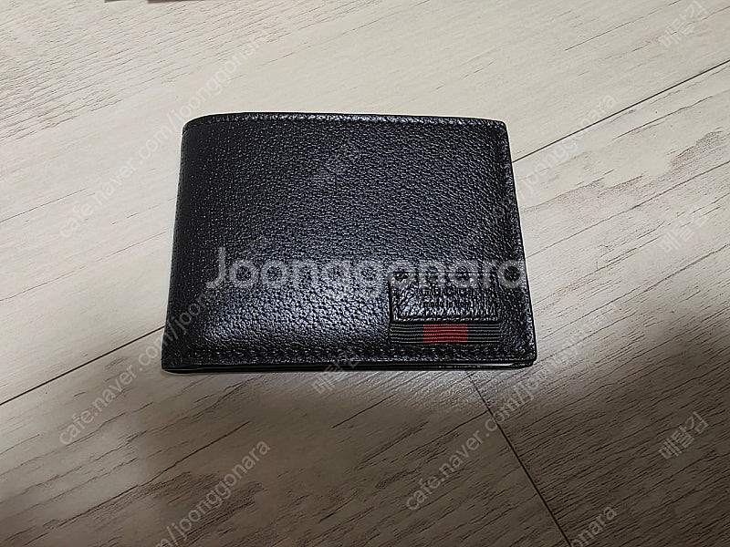 구찌 아고라웹 디자인 남성지갑 팜니다.--0