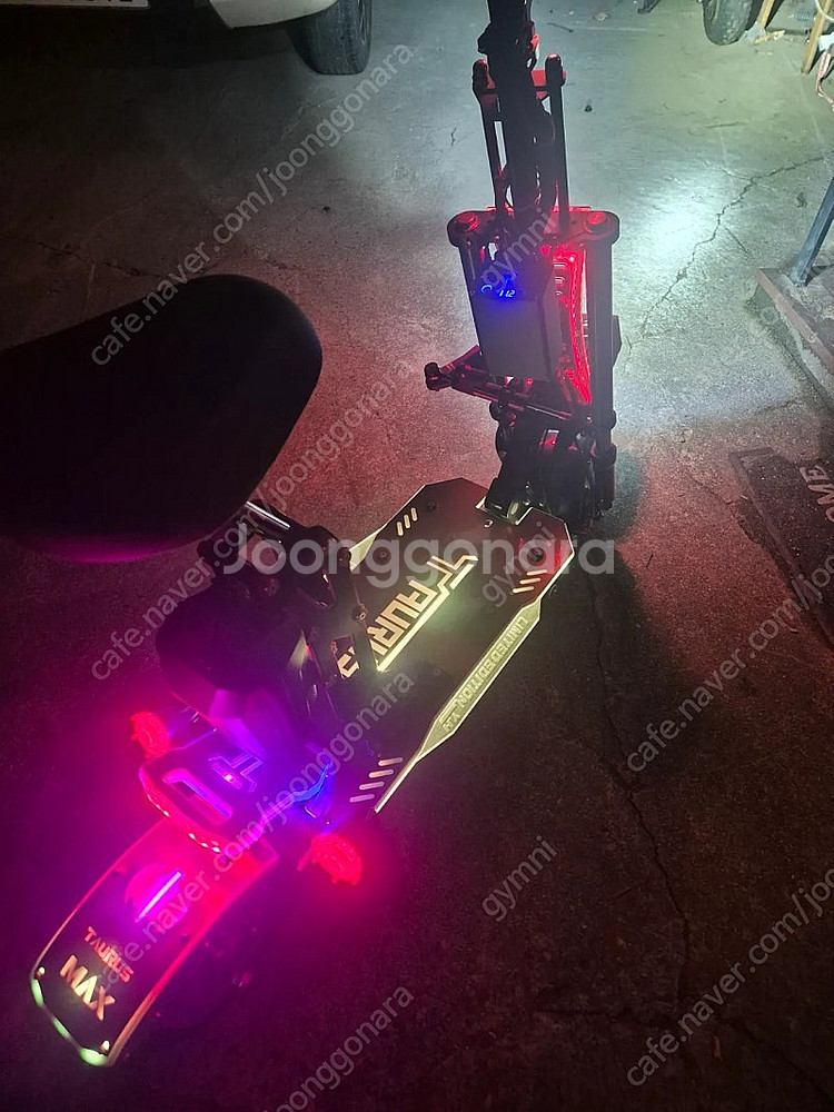 전동킥보드 타우러스 뉴 맥스 60v 35ah 풀튜닝--8