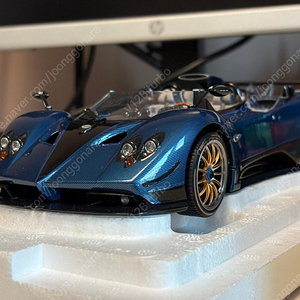 1:18 LCD 파가니 존다 바르케타 카본블루 다이캐스트