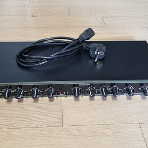 dbx 크로스오버 234xl 팝니다.