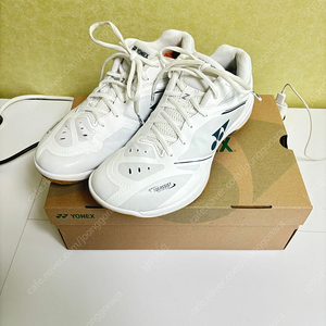 요넥스 65z4 270와이드 신발