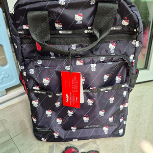 레스포삭 헬로키티 콜라보 백팩 새제품 택포함