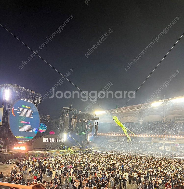 콜드플레이 24일 공연 스탠딩 1자리 구합니다.--0