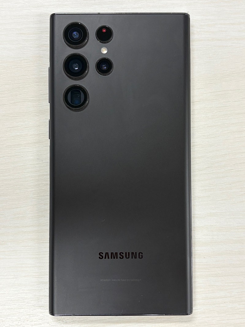 갤럭시 S22울트라 블랙색상 256용량 가성비좋은 꿀매...--0