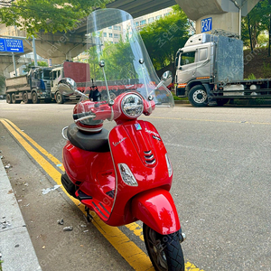 23년 베스파LX125 abs 3018km 던짐