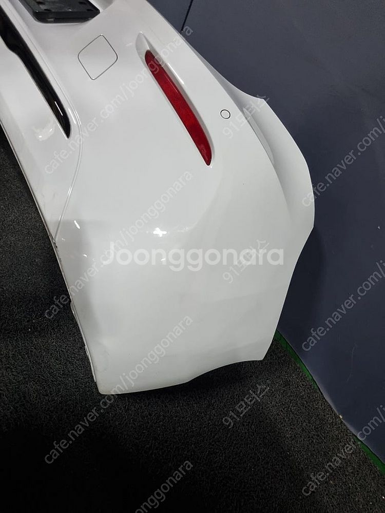 BMW F20 1시리즈 후기형 뒷범퍼 앗세이 범퍼 몰딩...--5