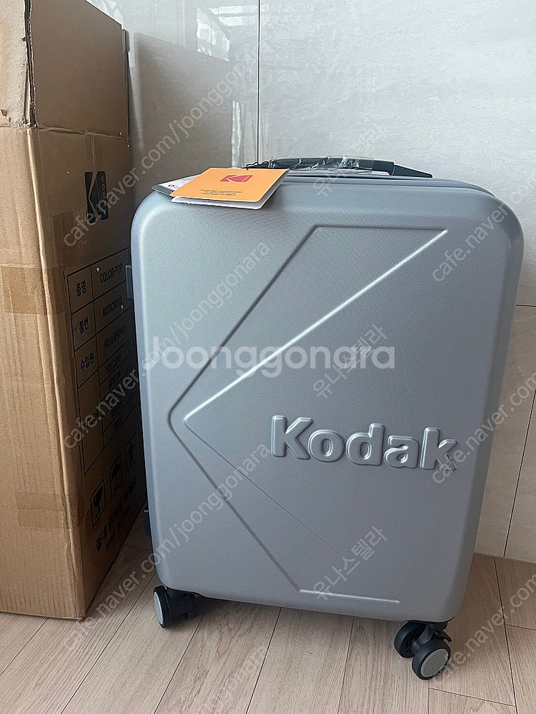 코닥 컬러팝 캐리어 20인치 새상품--0