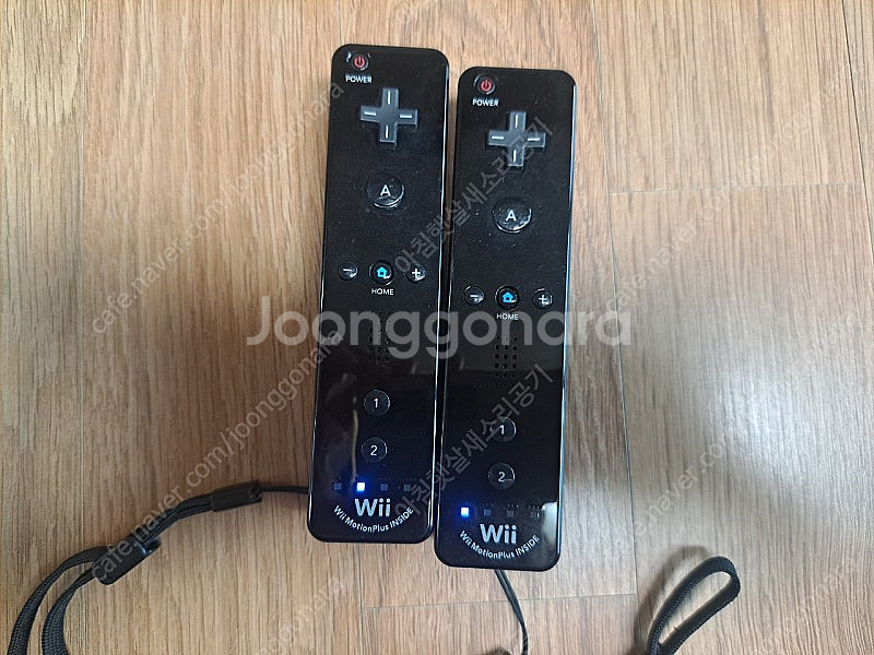 닌텐도 Wii 본체 2인 세트입니다--4