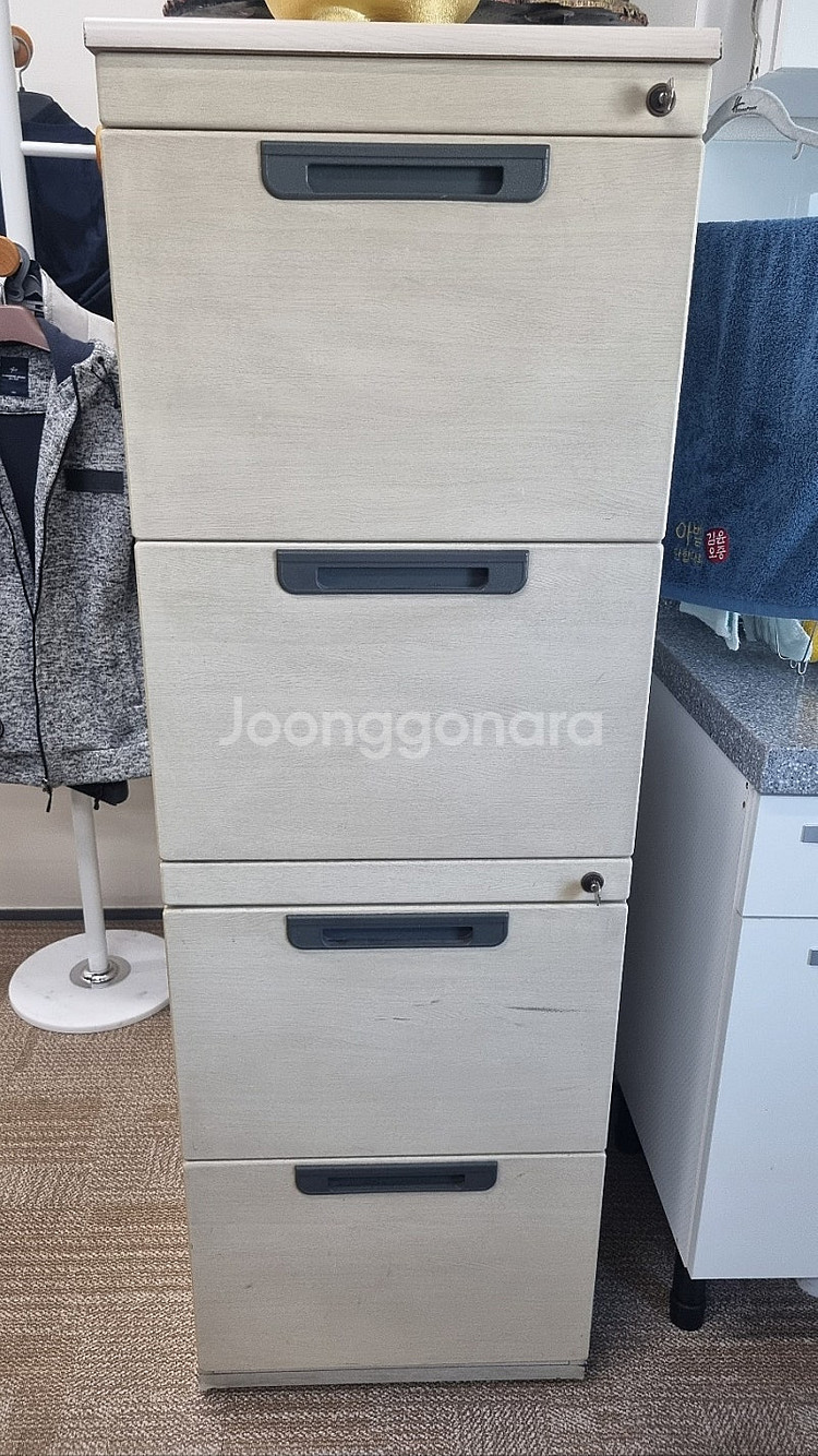 4단 서랍장 팝니다--0