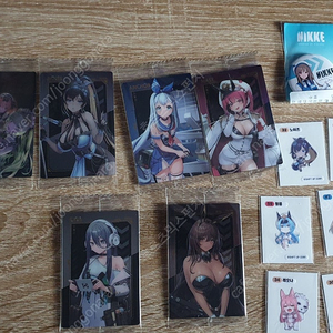 니케 웨하스카드,띠부씰,뱃지 일괄 택포가에 판매합니다.