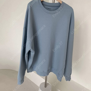 유메르 데미지맨투맨 스카이블루