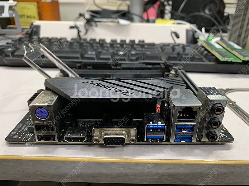 Z490GTN ITX?--0