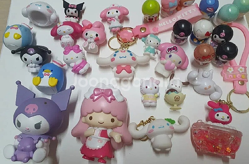 산리오세트+ 이디야마그넷등등--0