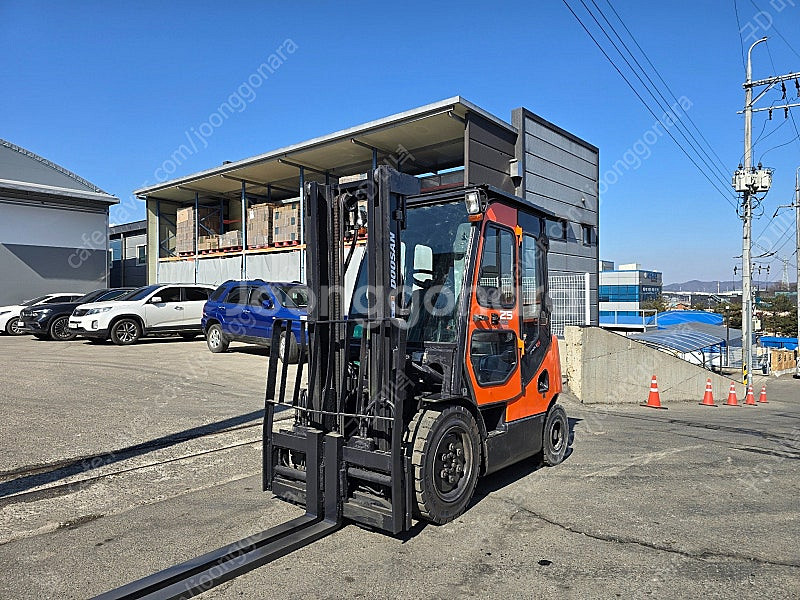 중고지게차 2.5톤 디젤지게차 두산 D25S-5 (11...--2