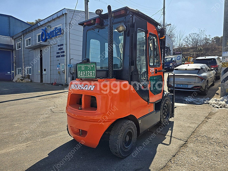 중고지게차 2.5톤 디젤지게차 두산 D25S-5 (11...--4