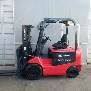 니찌유 전동지게차 2.5톤 싸이드쉬프트장착 3단4000MM 2019년식 FB25-77[신차수준]전기식 이미지
